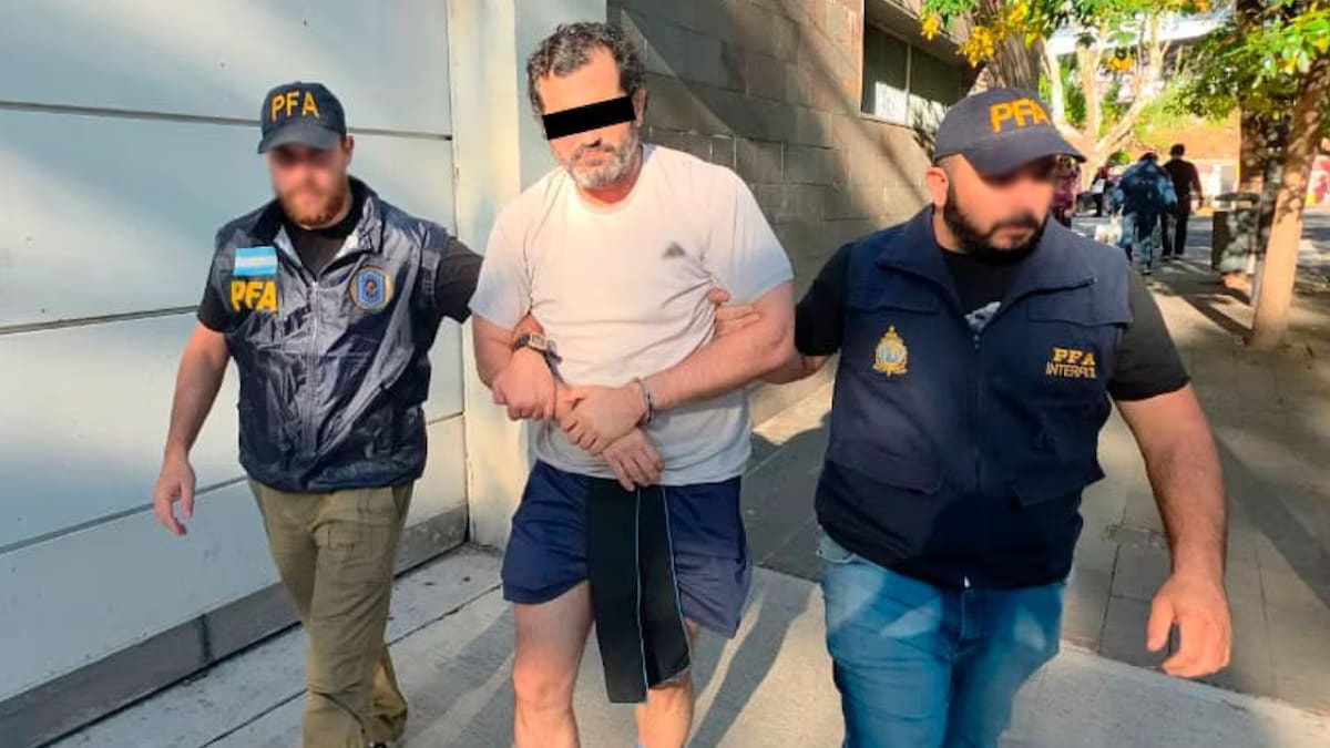 El exalmirante Fernando ‘N’ enfrenta en México acusaciones relacionadas con el caso de huachicol fiscal tras su salida de Argentina mediante un procedimiento de expulsión. (Especial)