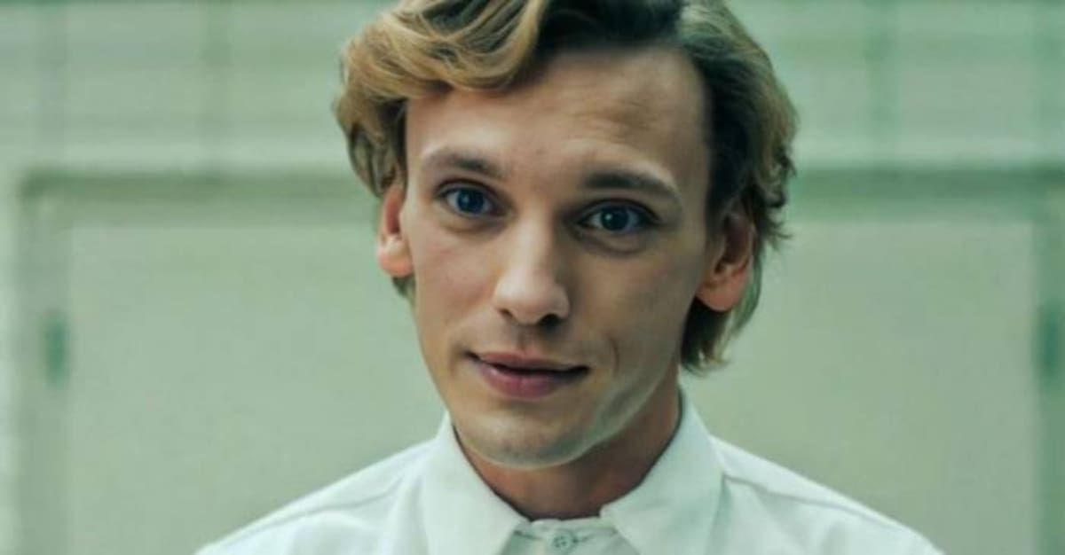 Jamie Campbell Bowell en "Stranger Things" | Cuenta de X: @Estrelando