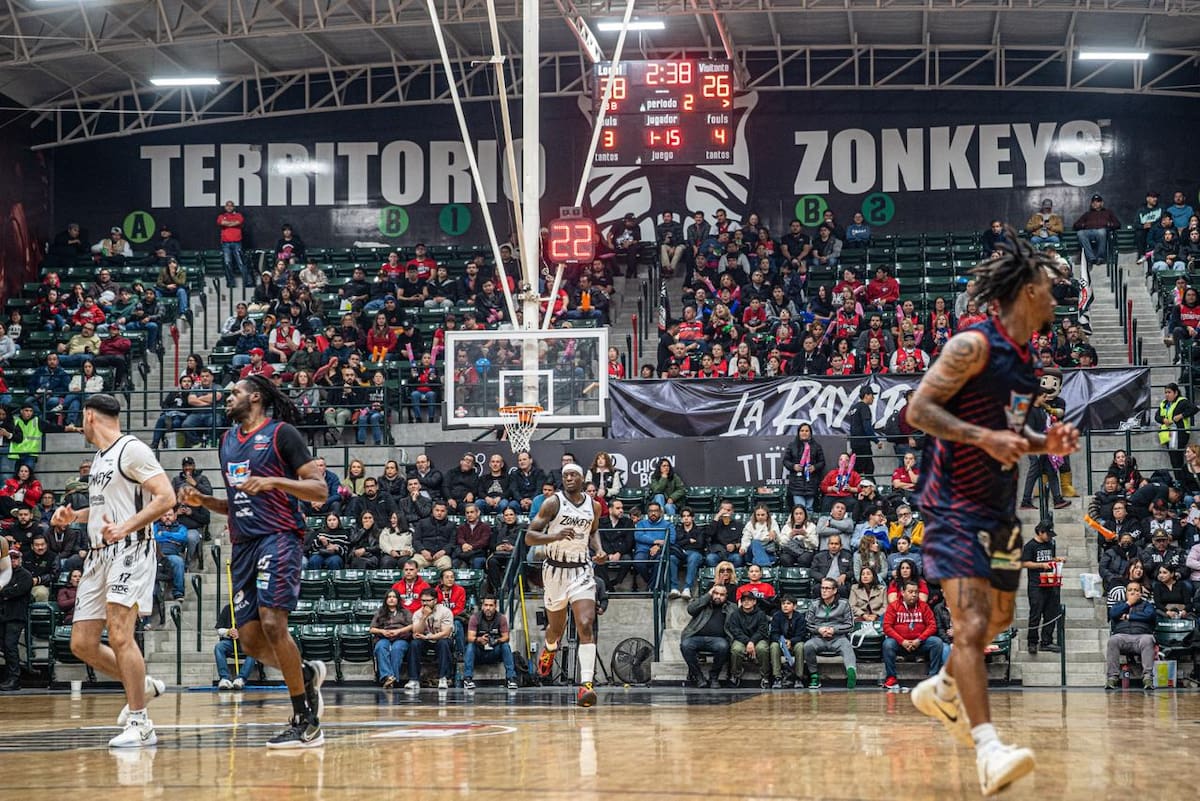 Los Burrocebras fueron superados por Guaymas para empezar su año. Foto: Border Zoom