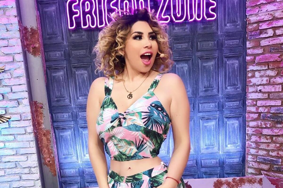 Bebeshita impacta con foto en poca ropa