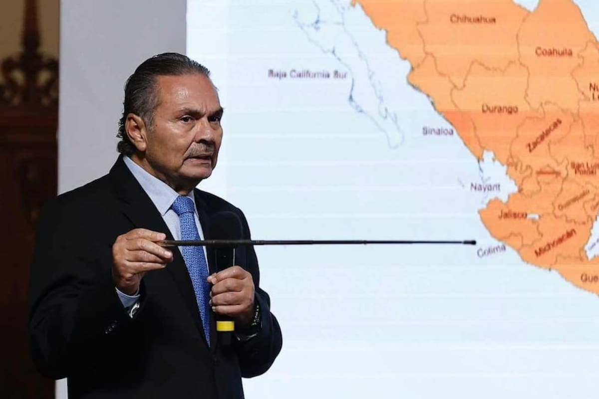 Octavio Romero se llevó su equipo de Pemex al Infonavit; aumentó plazas de confianza y sueldos de hasta 185 mil pesos, asegura Reforma