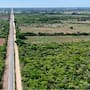 Hasta 1 millón de pesos por hectárea ofrecen por tierras de Unión Hidalgo ante el avance del Corredor Interoceánico, mientras un defensor denuncia presuntas irregularidades del Ayuntamiento en terrenos de propiedad social