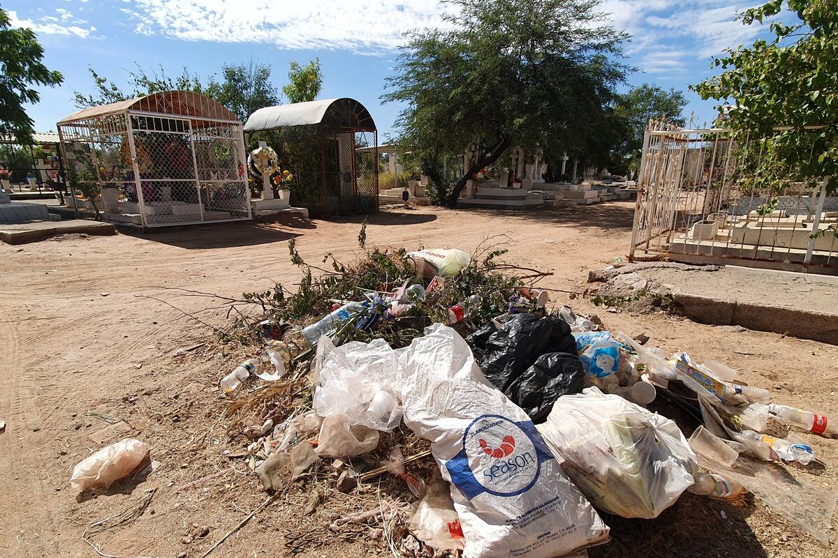 Más de 70 mil fueron a visitar los panteones