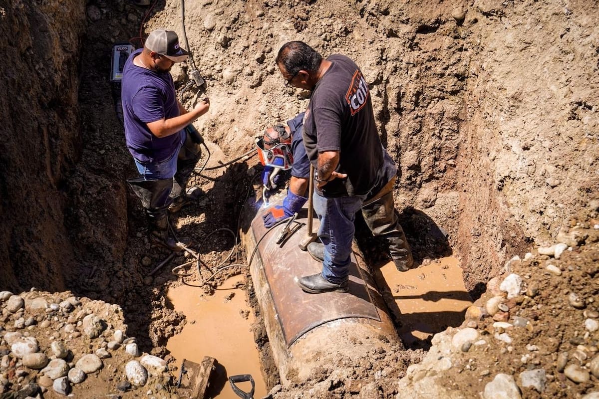 Fuga en acueducto Morelos deja sin agua a colonias del noreste de Ensenada