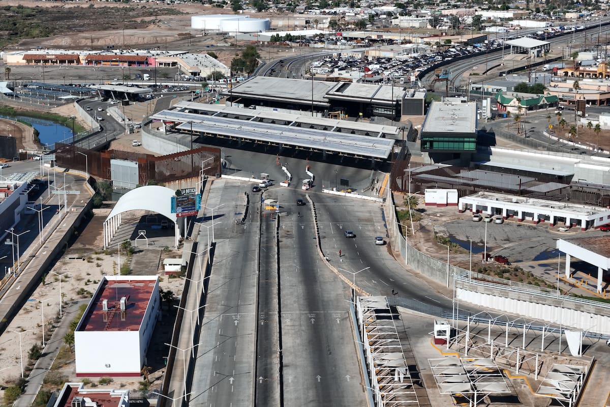 Tiempos de espera de menos de 1 hora para cruzar a Calexico este domingo