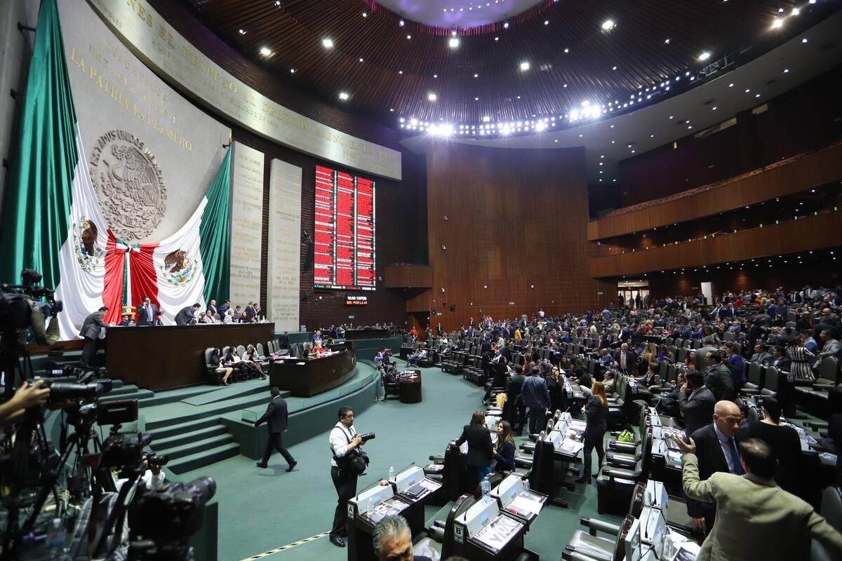 Diputados de Morena, PT, PES y PAN rechazan quitar "puentes" vacacionales