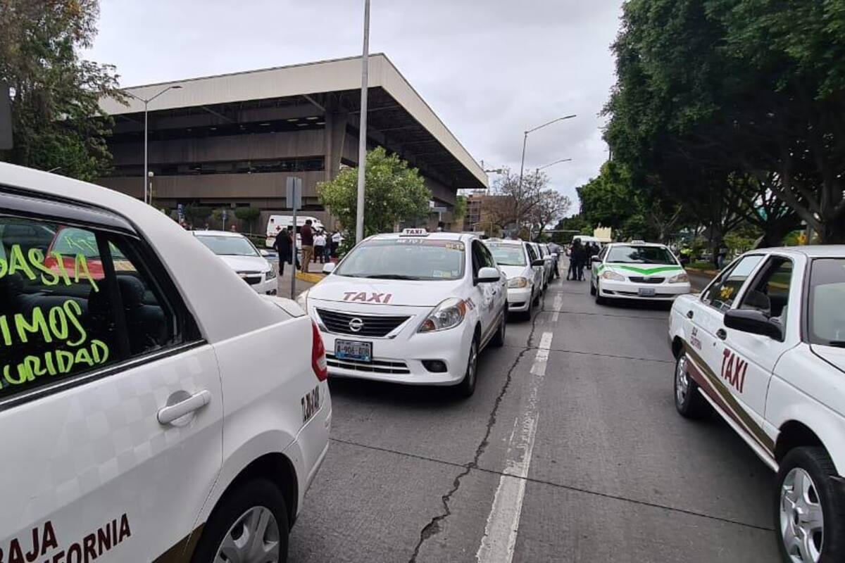 Transportistas protestan por ola de violencia