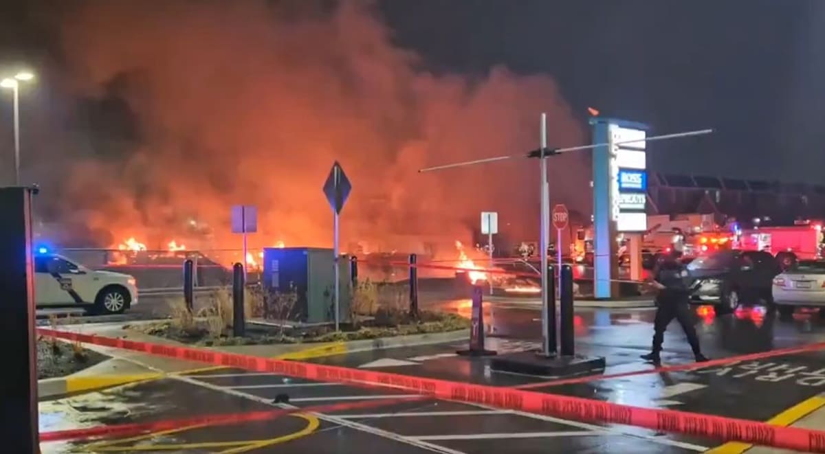 Madre e hija viajaban a bordo de la aeronave propiedad de la empresa Jet Rescue, de propiedad mexicana, cuando se estrelló en la ciudad de Filadelfia. Foto: Cortesía
