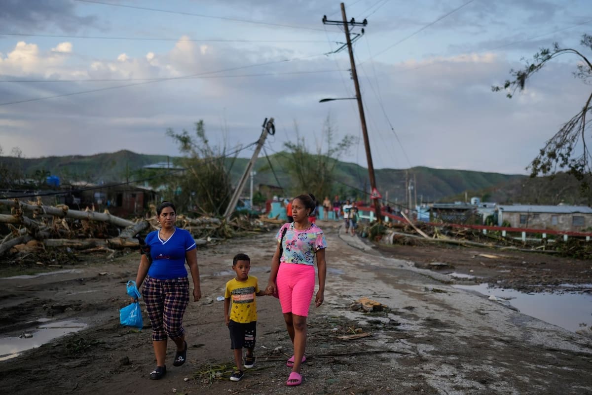 Huracán Melissa deja destrucción en el Caribe: Haití, Cuba y Jamaica devastados. | Crédito: AP