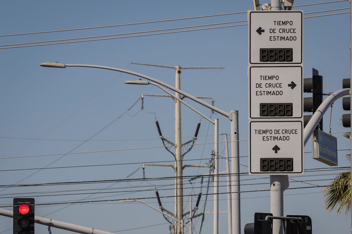 Filas de hasta 1 hora de espera en garitas de Mexicali para este domingo