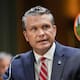 Hegseth proclamó una “victoria militar decisiva”, pero el Pentágono no informó tres ataques iraníes que hirieron a decenas de soldados antes de reconocer casi 100 bajas recientes