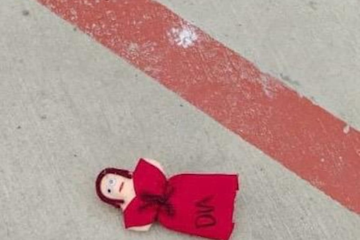 Amenazas con muñeca vudú y mensajes de celos, generan movimiento policiaco en Rosarito