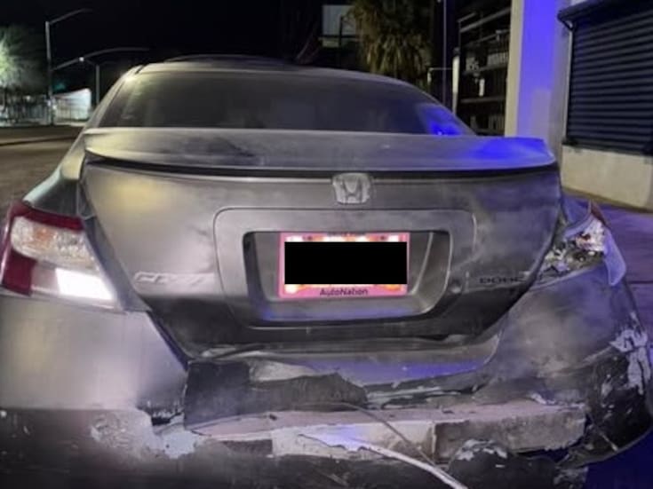 Choque provocado por conductor ebrio deja sin vehículo a refugio de mascotas en Navidad