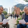 Mientras en México los hombres necesitan 875 semanas cotizadas en 2026 para pensionarse bajo la Ley 97 del IMSS, en Colombia el requisito general es de 1,300 semanas, una diferencia de 425 semanas entre ambos países