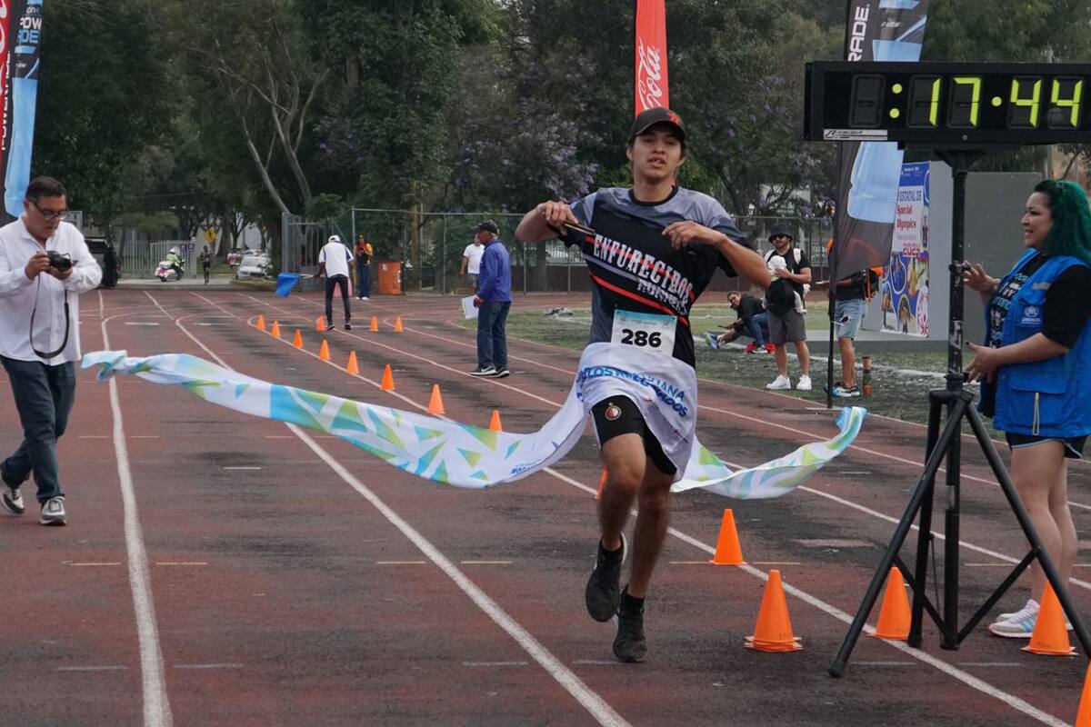 Participan 700 corredores en carrera Tijuana con los Refugiados 5K