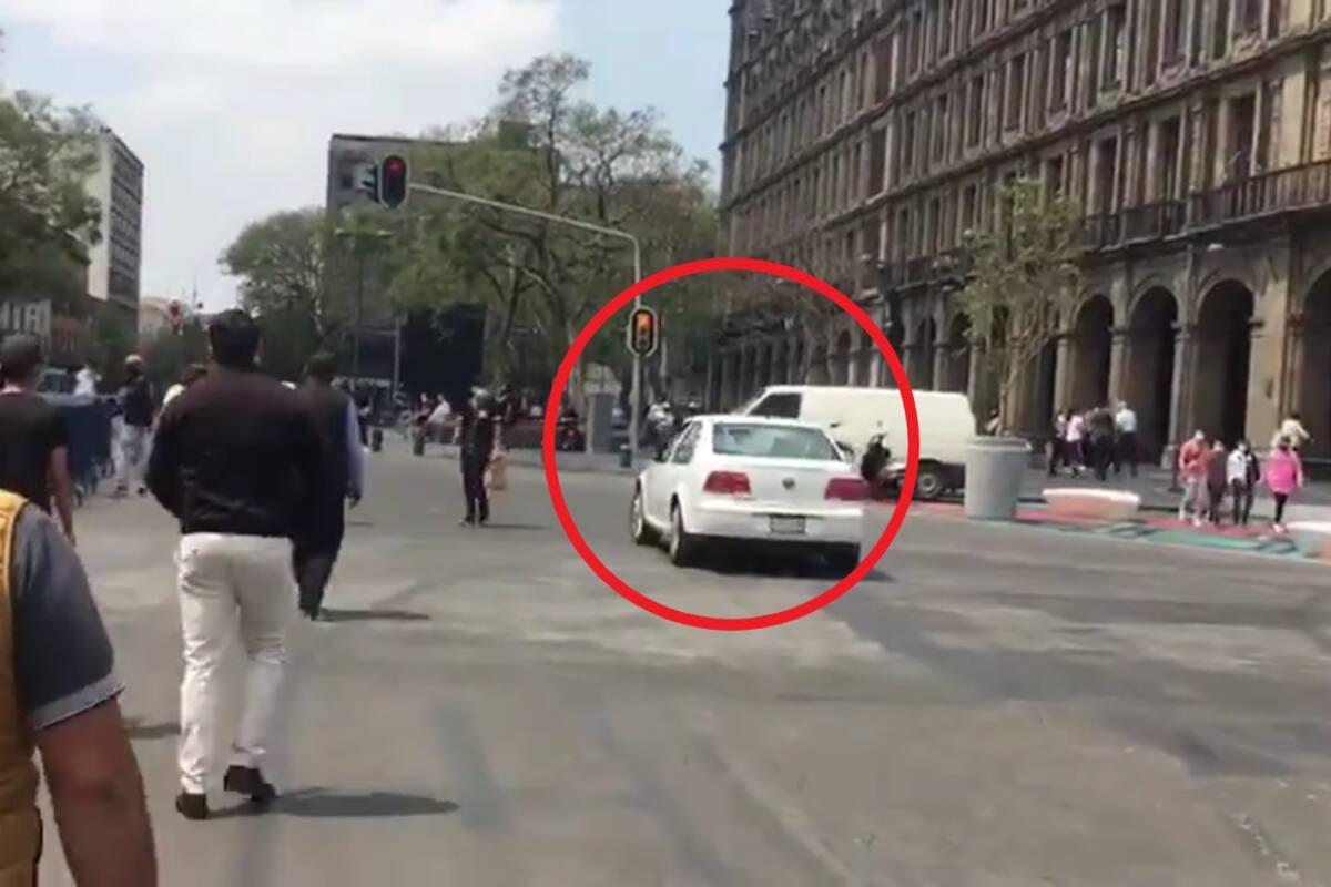 AMLO viola el reglamento de transito y se pasa el semáforo en rojo