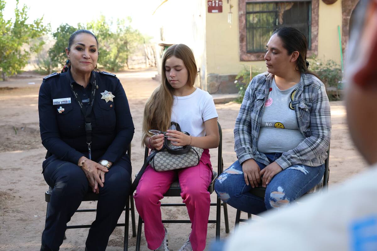 La niña Jessy, su madre y la policía que ayudó a que nacieran comparten un vínculo especial. | Fotos por Gerardo D. Gonsález