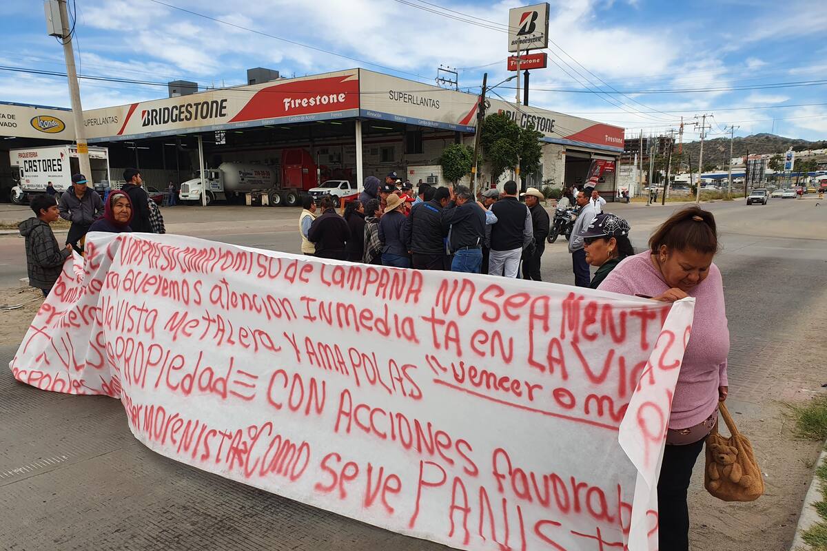 Bloquean dos horas el Periférico; exigen regularicen predios