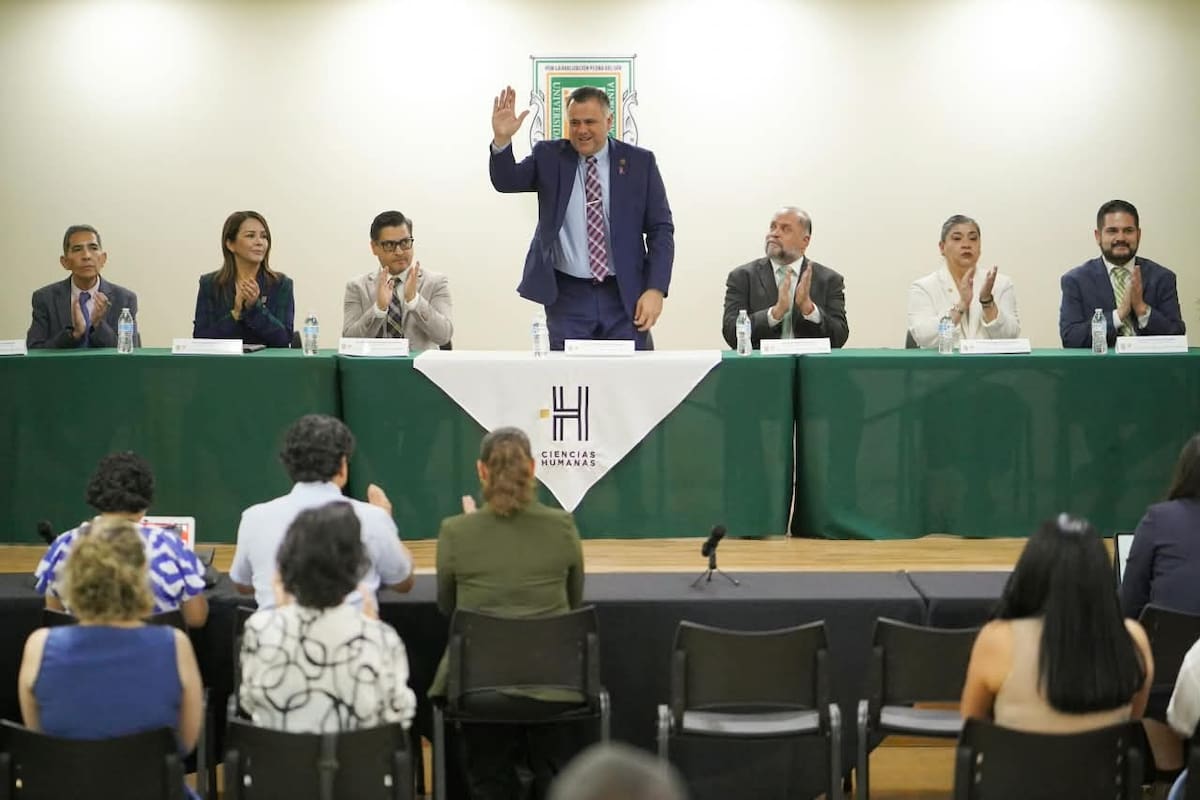 Analizan en Mexicali los retos de la iA y la enseñanza de la comunicación