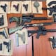 Allanan dos casas en Yuma y aseguran 12 armas