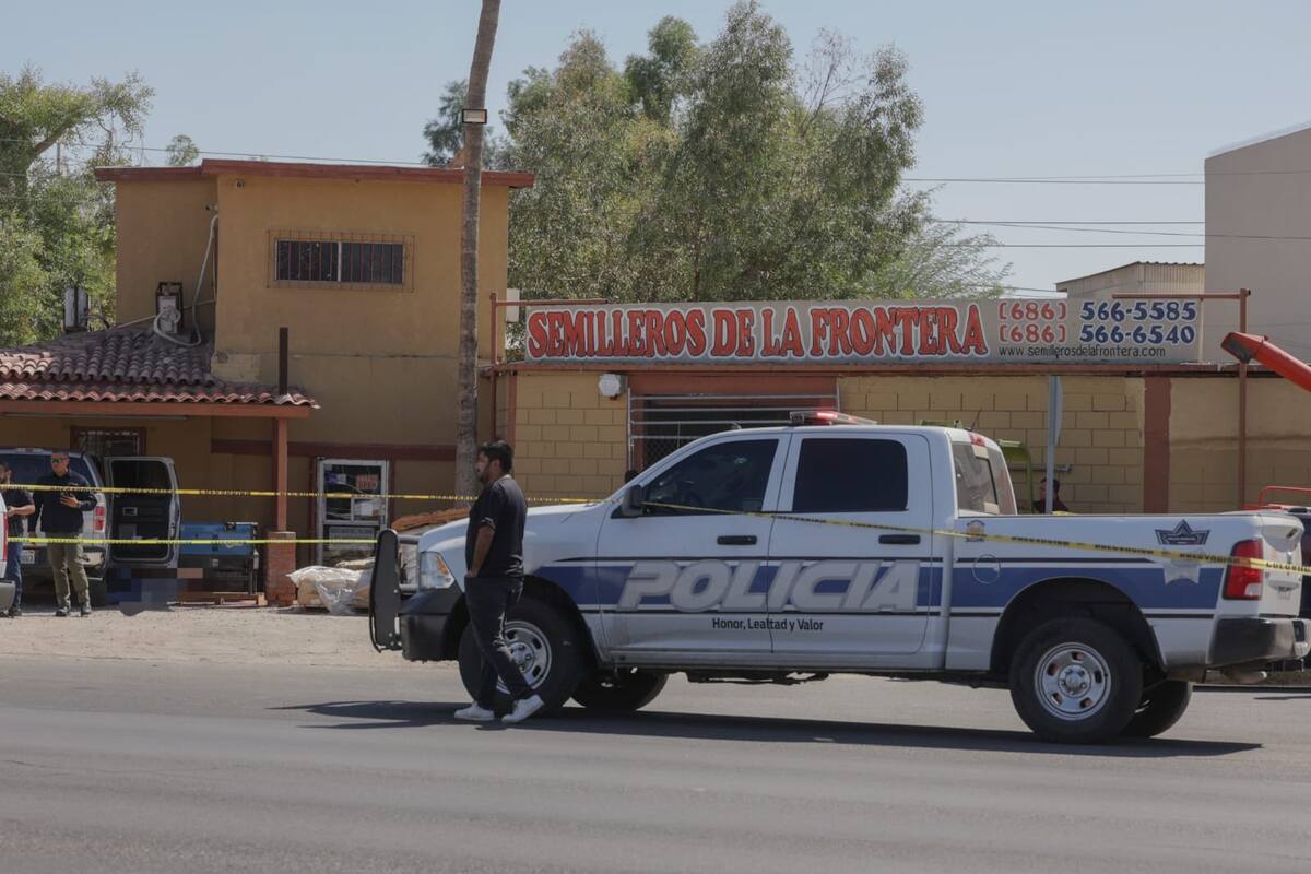 Balean y matan a dos hombres en negocio de la colonia San Gabriel