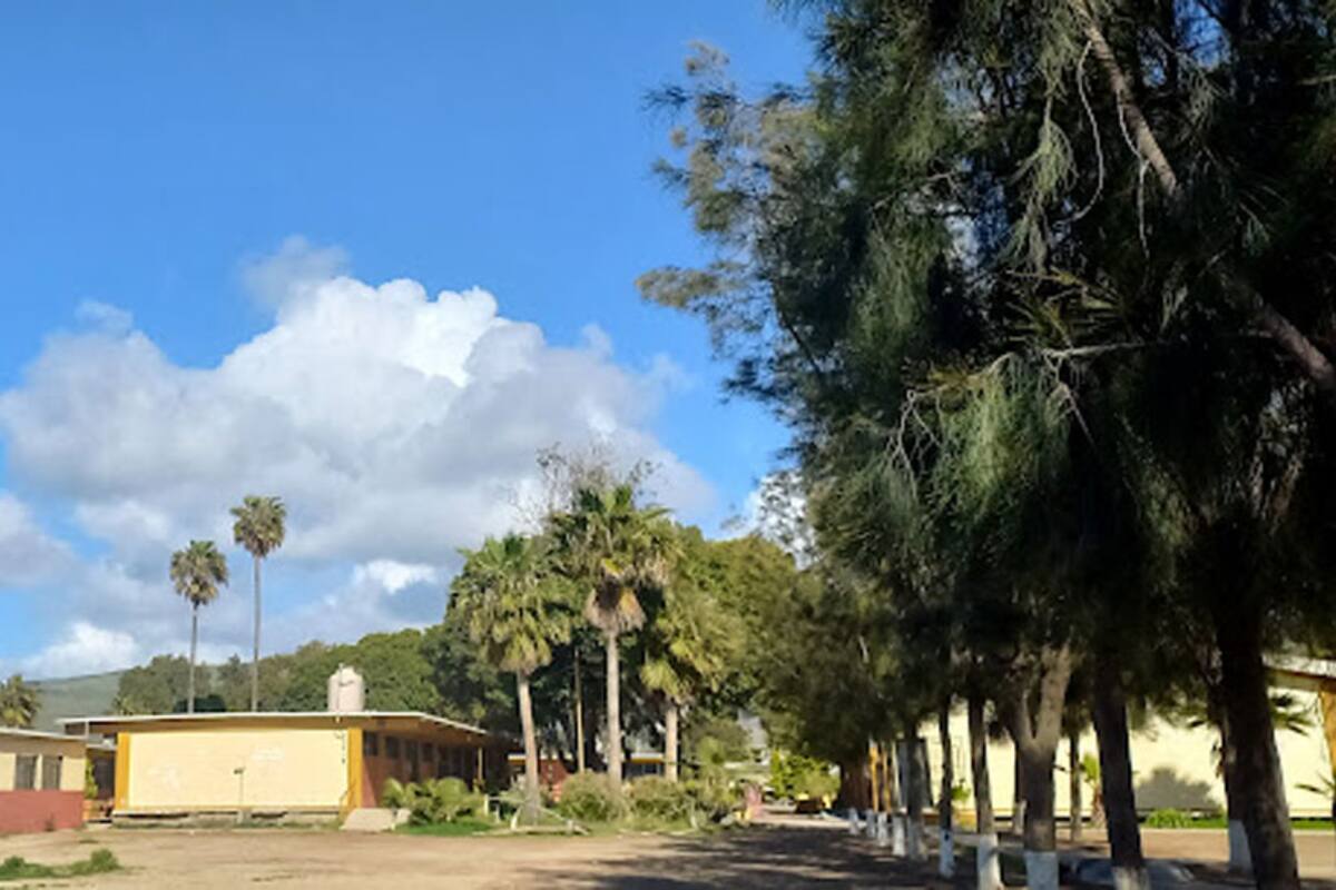 Reportan joven intoxicada en una secundaria