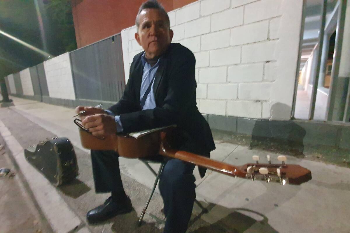 Salen a trabajar con la esperanza de tener clientes