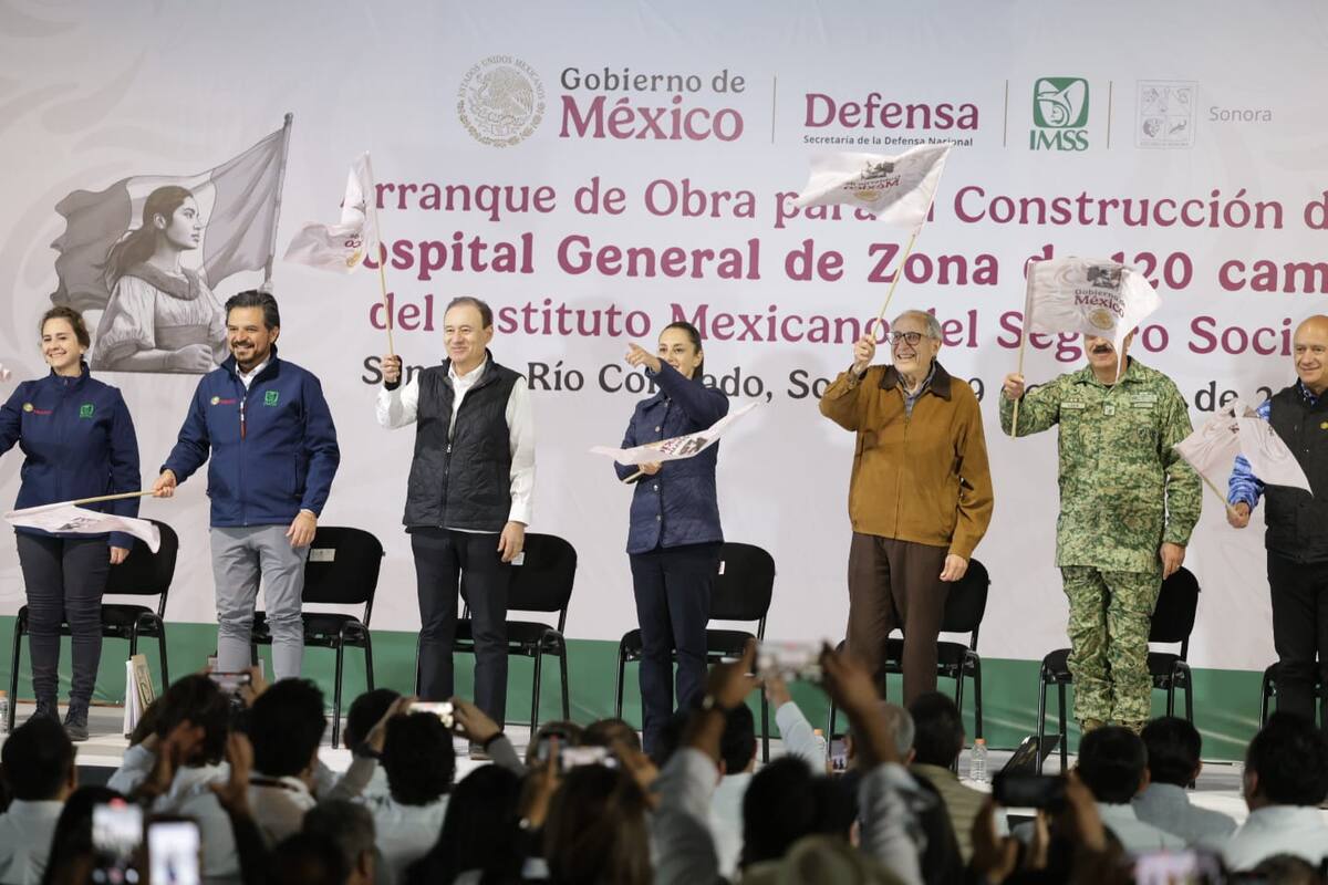 Sheinbaum da banderazo a nuevo hospital en San Luis; anuncia modernización del alumbrado y remodelación de la aduana