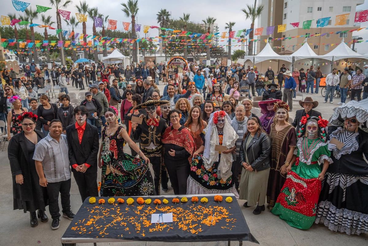 Familias y visitantes disfrutaron de actividades culturales, artísticas y gastronómicas. Foto: Border Zoom