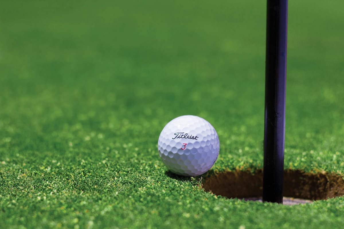Conoce la historia del misterioso defecador del Savager Golf Club durante 15 años