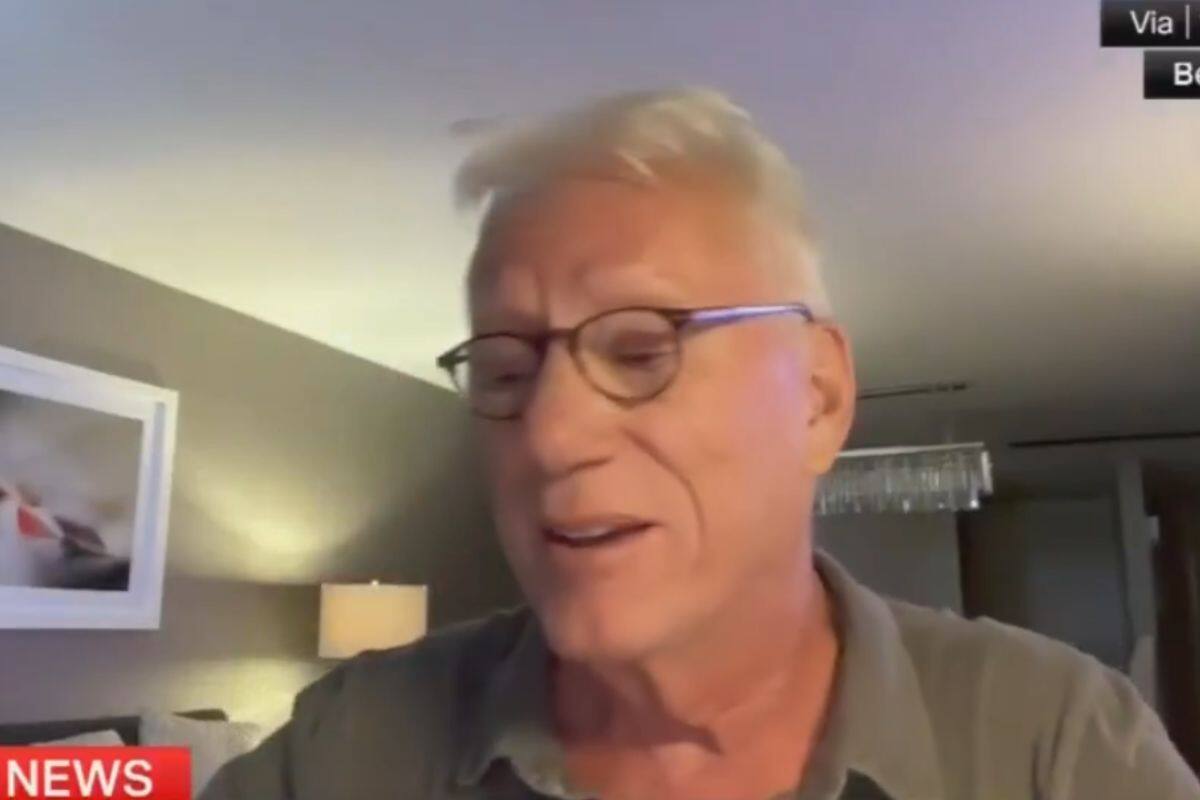 James Woods rompe en llanto tras perder su hogar en incendio en L.A.