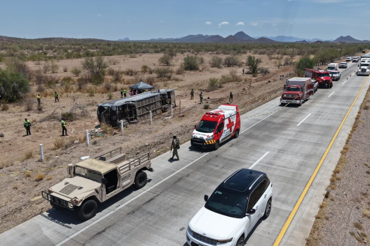 Una mujer fallecida y ocho lesionados deja volcadura de autobús en la carretera Hermosillo-Guaymas