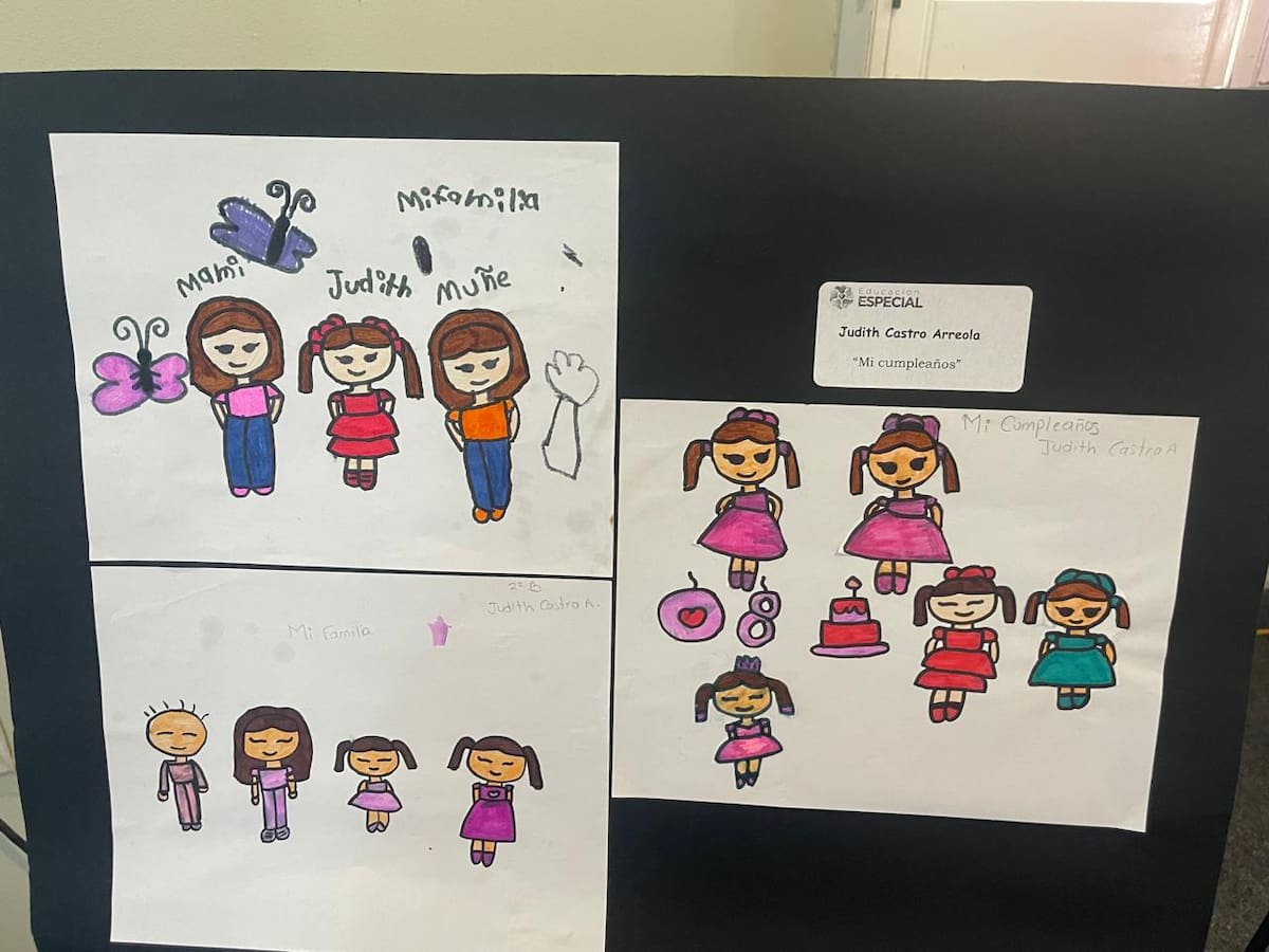 30 niñas y niños con capacidades diferentes participaron en la Feria del Dibujo Soy Incluyente y recibieron un reconocimiento. Foto: Carmen Gutierrez