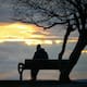 Un psicólogo explicó que la soledad no siempre es estar sin gente, sino vivir rodeado de otros sin poder comunicar lo que sentimos o pensamos, una experiencia silenciosa que afecta a millones incluso en la vida moderna hiperconectada