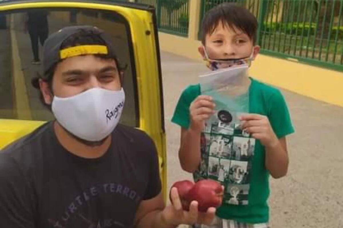 Dos manzanas por un tazo de Pac-man, conmovedora historia que se volvió viral