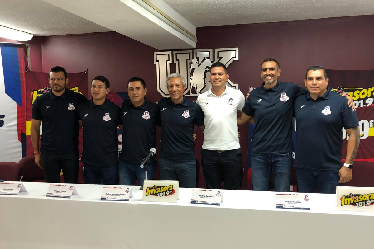 Cimarrones de Sonora presentan a su nuevo DT Roberto Hernández
