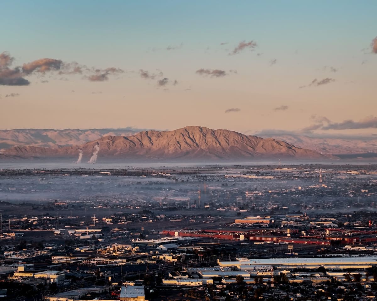 Las lluvias aminoraron la ya tradicional contaminación de Navidad que se registra durante la madrugada del 25 de diciembre. (Foto: Javier Gallegos)