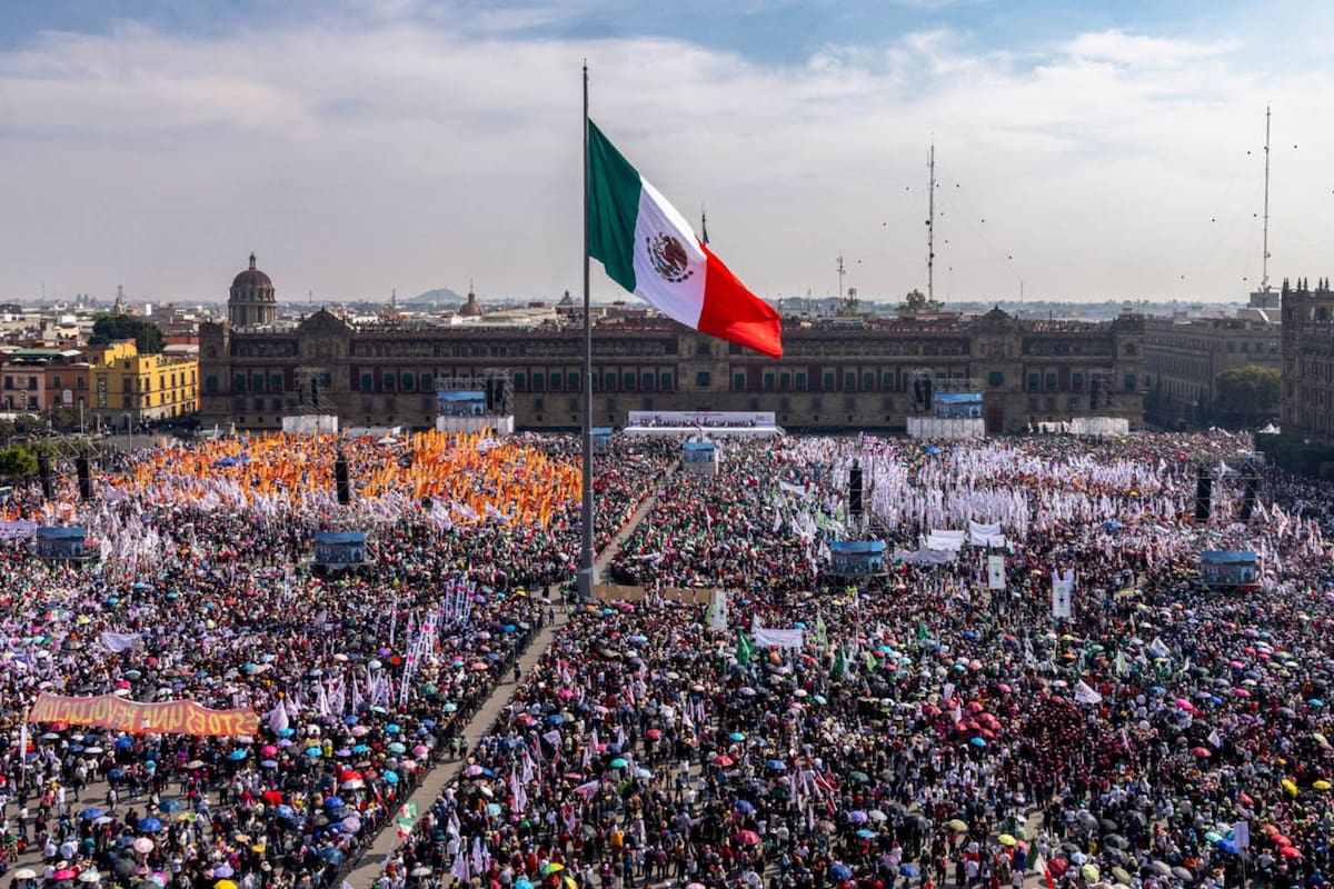 La asistencia histórica de 600 mil personas con Sheinbaum en el Zócalo: por qué ocurrió y qué revela sobre la fuerza del movimiento