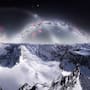 Una fotógrafa francesa escaló 4 mil 200 metros en los Alpes y soportó temperaturas de 28 grados bajo cero para capturar el triple arco de la Vía Láctea que terminó publicando la NASA