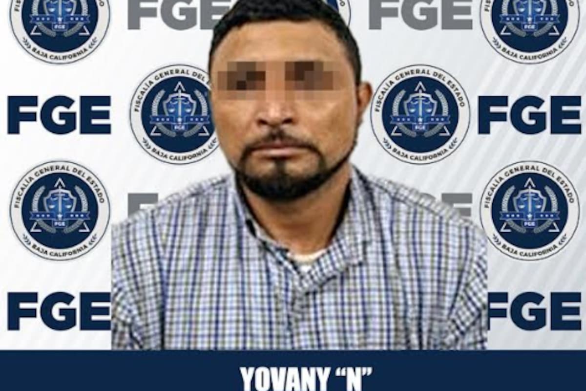 Amenazó con una pistola a empleada para robar dinero y huyó