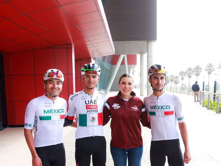 Reunión de los mejores ciclistas de Baja California y México