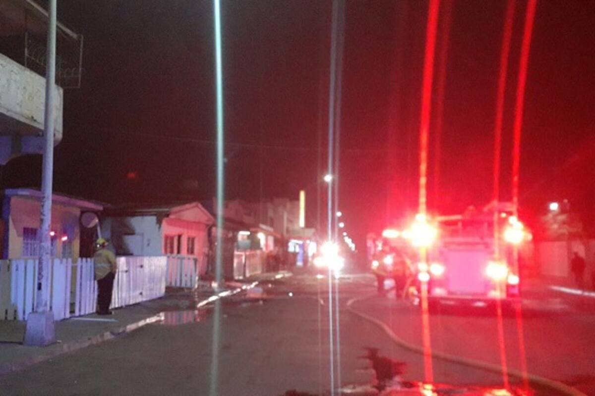 Mujer es detenida por presuntamente incendiar una vivienda en la Pueblo Nuevo