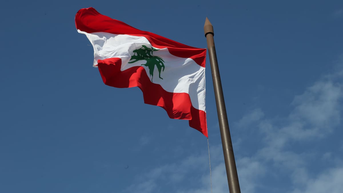 Presidente de Líbano exige a Irán no interferir en su país y pide a Hezbollah negociar mientras nuevos ataques israelíes dejan más muertos en el sur libanés