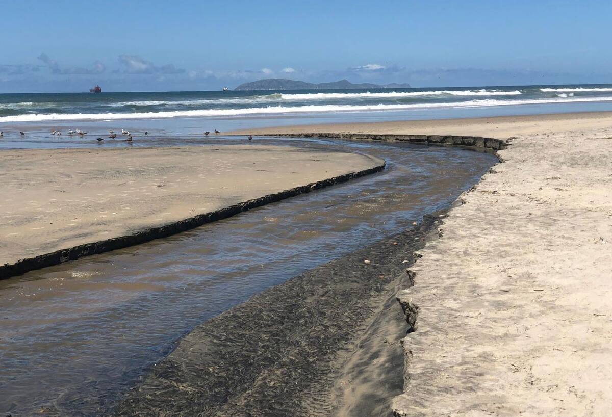 El arroyo Huahuatay representan un gran foco de contaminación en Rosarito.