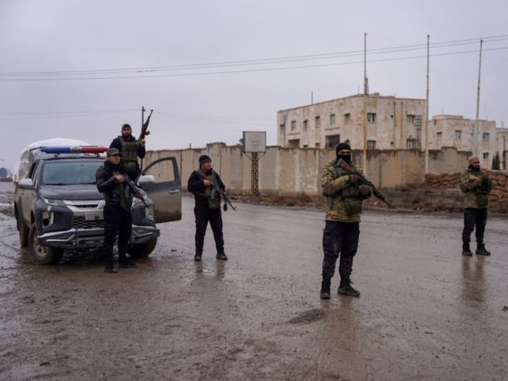 El gobierno sirio libera a 126 menores tras tomar el control de una prisión kurda en medio de un frágil alto al fuego