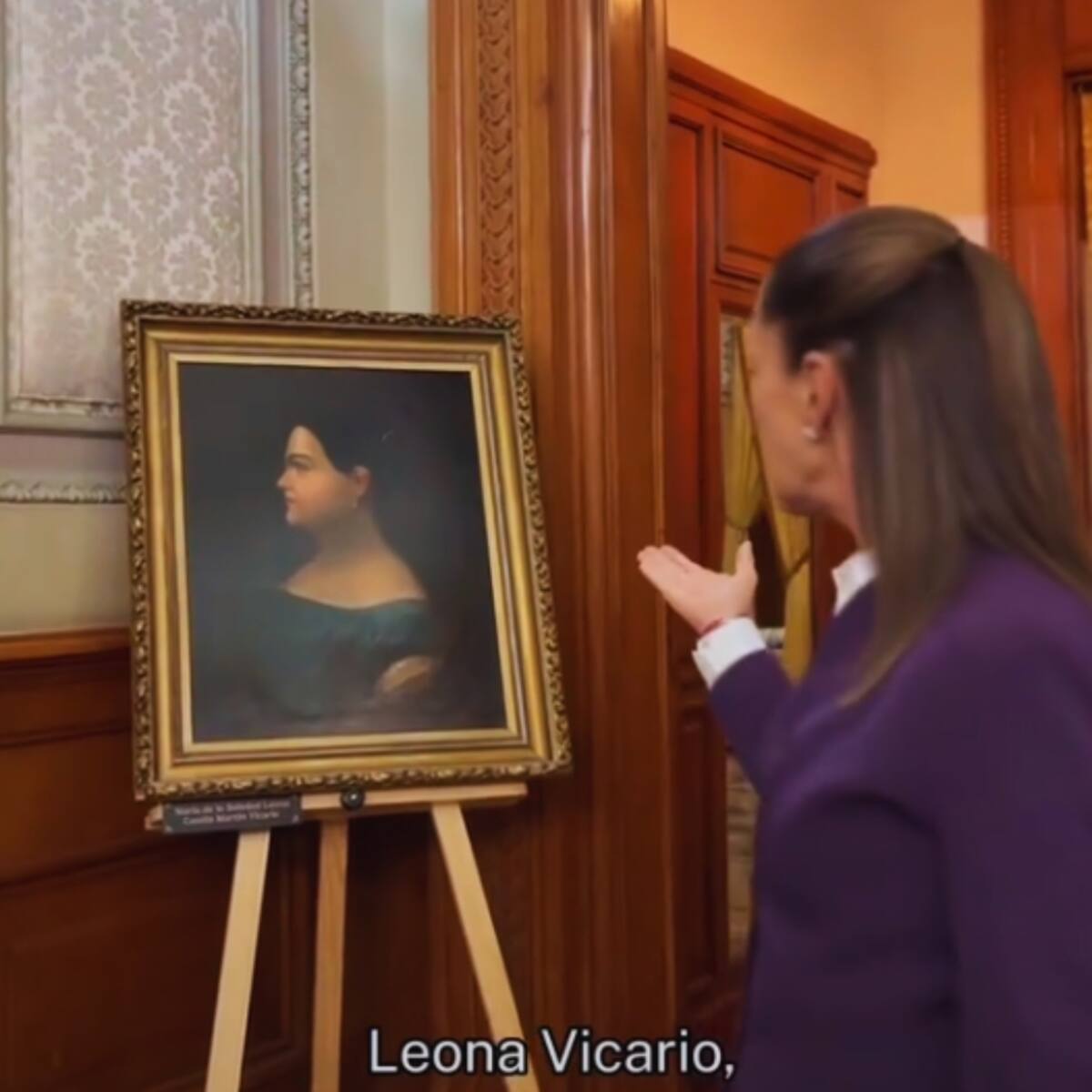 Retrato de Leona Vicario en el despacho de Claudia Sheinbaum.