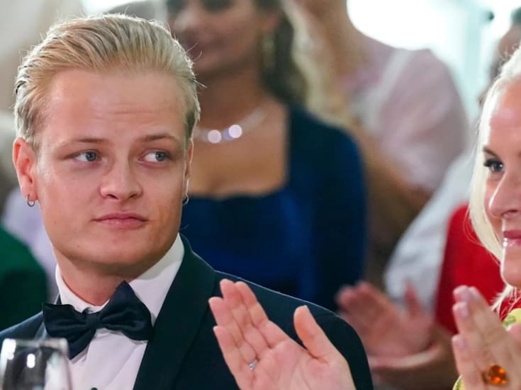 Hijo de la princesa heredera de Noruega, Marius Borg Hoiby, imputado por violación, revela la existencia de un hijo secreto durante el juicio, generando un impacto en la Casa Real y exponiendo secretos familiares hasta ahora desconocidos