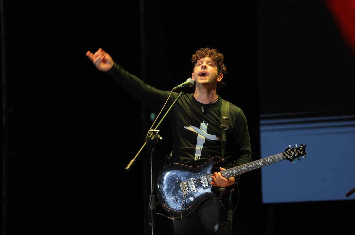 Juan Hernández, vocalista de Soda Infinito, banda que rindió homenaje en Hermosillo al grupo de Cerati.