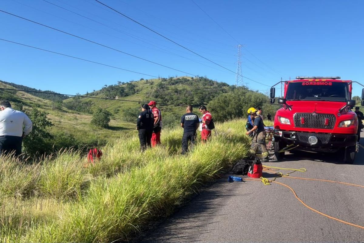 Volcadura en la carretera a Mina Nyco deja dos lesionados, entre ellos un hombre de 33 años con heridas graves