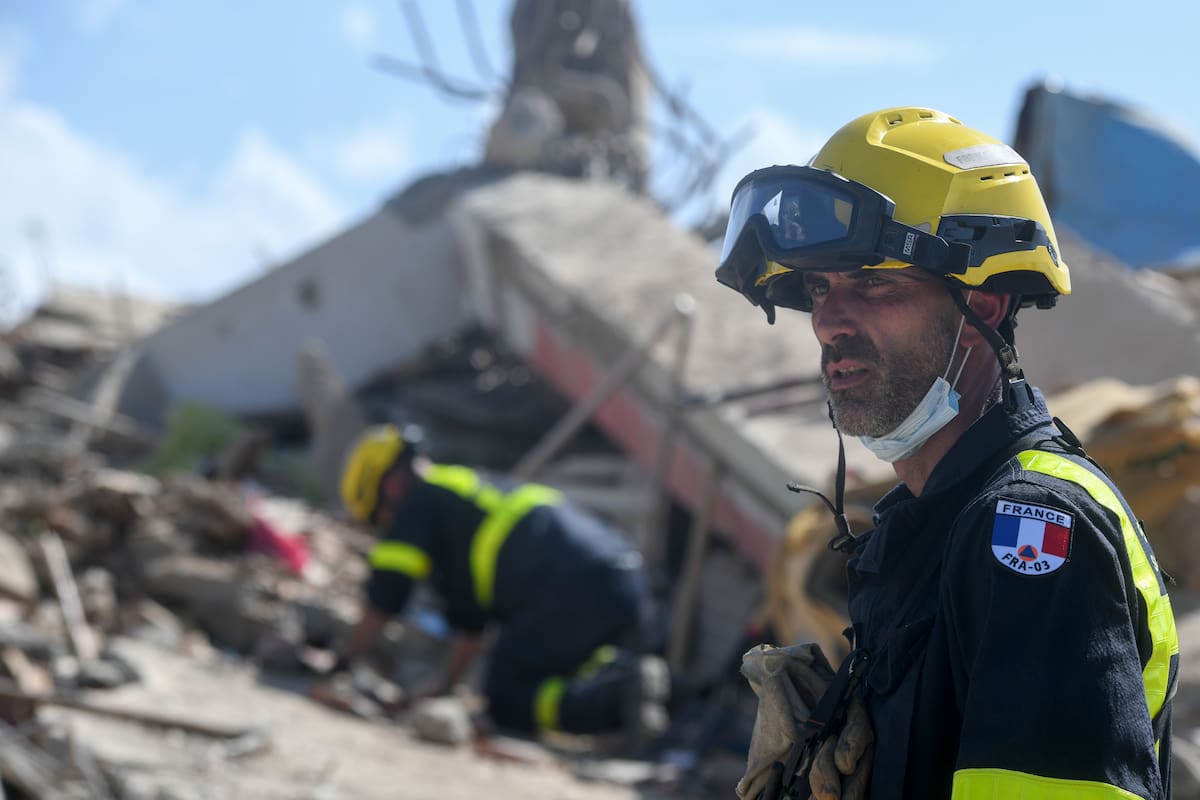 Venezuela entra en las 72 horas más críticas tras el doble terremoto de magnitud 7.2 y 7.5; rescatistas de más de una decena de países intensifican la búsqueda de sobrevivientes entre los escombros